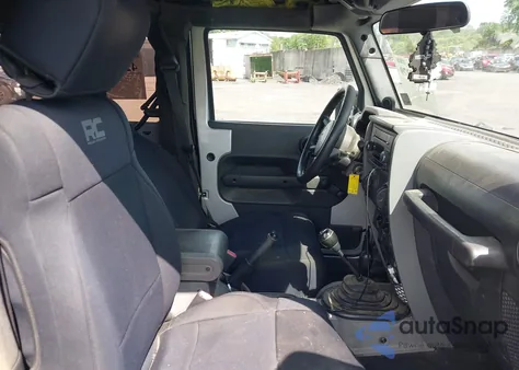 2010 Jeep Wrangler Sport из США, поврежденный, VIN 1J4AA2D12AL104743